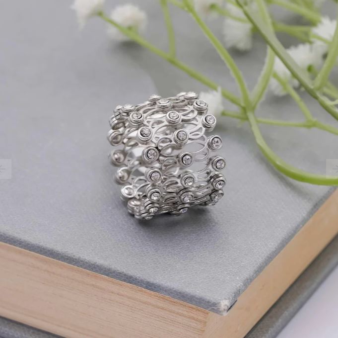 Fine Minimalist Ring